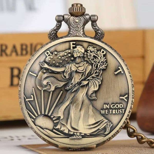 Antique Bronze Statue of Liberty Coin Pattern Collectible Quartz Pocket WatchWith Necklace Pandent Exquisite Gift for Male Wome 26W01123