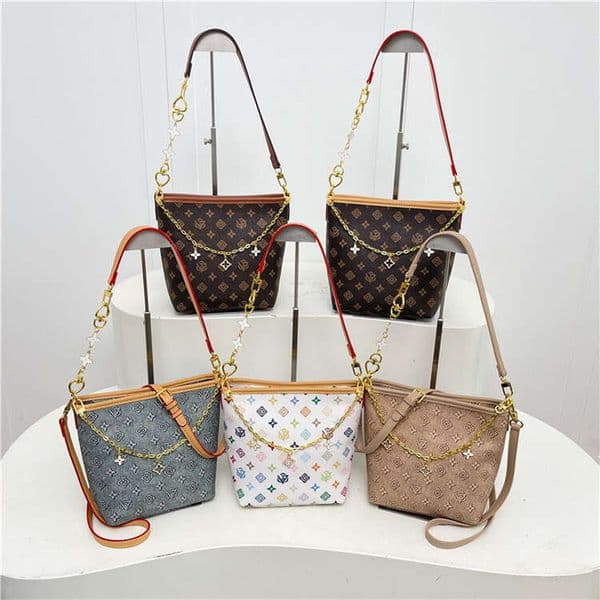 2026 New Fashion Shoulder Bags Vintage Versatile Tote Bag with Chain Underarm Womens Crossbody Bag for Women H260318