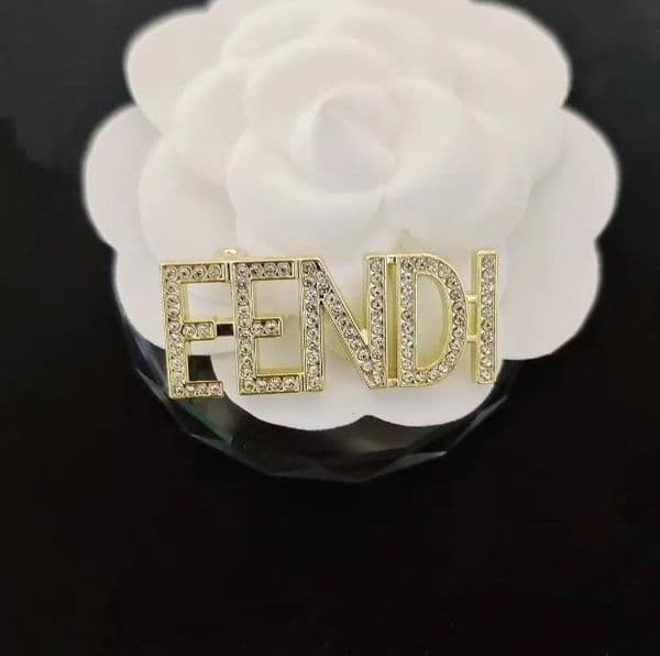 20style Luxurys Vintage 18K Gold Plated Diamond insert Lettered Brooch Charm Unisex Pin Marry Christmas Party Classical Jewellery Gift