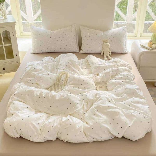 Y1 HomeMinimalist Polka Dot Style Duvet Cover Four Piece Bedding Set Bed Sheet Fully Enclosed for Home Y260124 Y260525