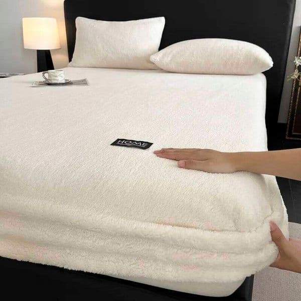 3Pcs Velvet Fleece Fitted Sheet Elastic Band Anti-slip Adjustable Mattress Thick Warm Bed Cover With Pillowcases 26W0126