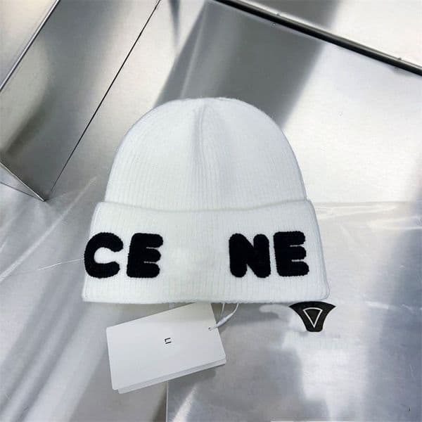 2026 New Luxury Designer Beanie Warm Knit Men's And Women's Fall Winter Classic Outdoor Travel Fashion Hat