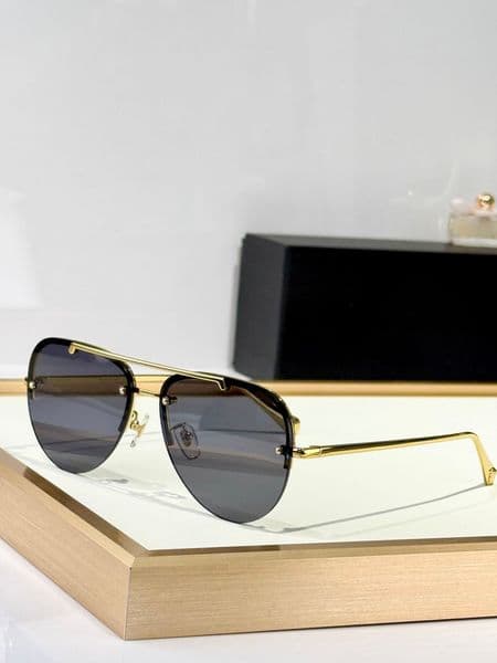 Luxury Designers Womens Sunglasses For Women Men Sun Glasses Mens Designer 2231 Fashion Style Protects Eyes Random Box