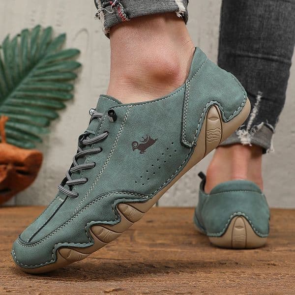 Classic Loafers Trendy Durable Artificial Leather Waterproof Anti Slip Casual Shoes for Outdoor Walking Mens Motorcycle Boots 260126
