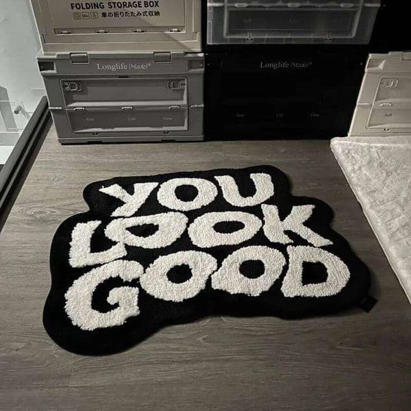 Fluffy Tufted Letter Floor Mat You Look Good Area Carpet Antislip Korean Irregular Lounge Rug Bedroom Chair Foot Pad Decor 26W0127