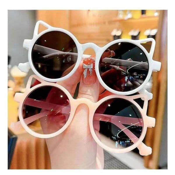 New Children's Sunglasses Essential for Baby Travel Super Boys Girls Glasses Fashionable and Cute Sunshade Eyewear Y260127