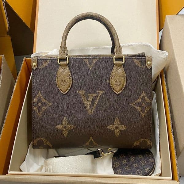 Designer Bag on the g0 Bag Luxury Bag High Quality wander Classic wide shoulder strap Bag Women's Wallets tote Bag Handbags Bag Small square packages 2 size 101A.