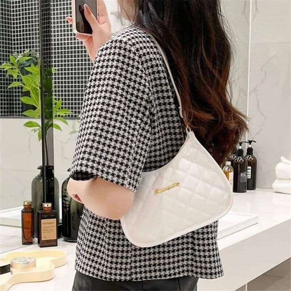 Chic Quilted PU Handbag Shoulder for Women Daily Use, Large Capacity Underarm Bag with Zipper Closure, Purses and Handbags
