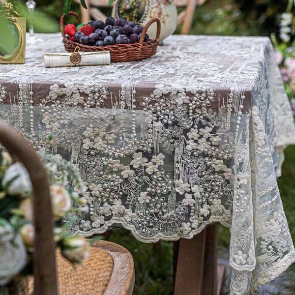 White Embroidered Cloth French Lace Tablecloths Vintage Coffee Dining Table Cover Rectangle Home Decoration 26W0129