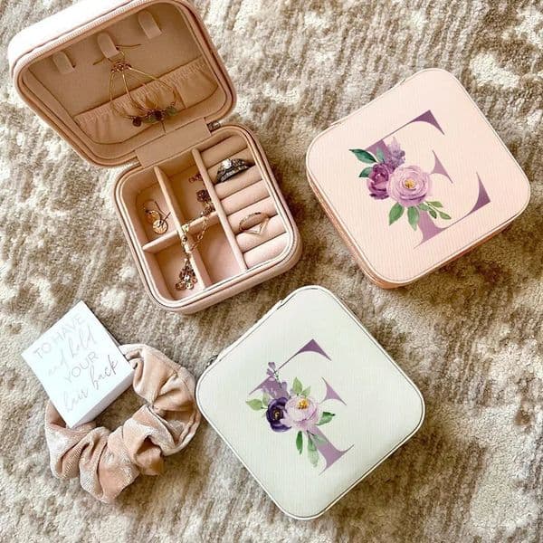 Purple Letters Jewelry Box Wedding Gift Bridesmaid Maid of Honor Portable Travel Case Girls Jewellery Boxs 260127
