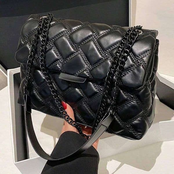 Fashionable crossbody bag, simple exquisite backpack, lightweight and portable women's bag.
