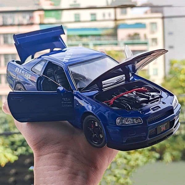 1:24 GTR SKYLINE SLS Toys Models Alloy Diecast Cars Wheel Steering Miniature Vehicles Light Sound Sports Car Collect Souvenirs Y260130