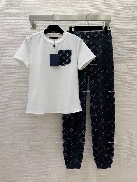 Luxury Crew neck women set Spring lady top women designer clothes T-shirt top with sweatpants A802X16N59