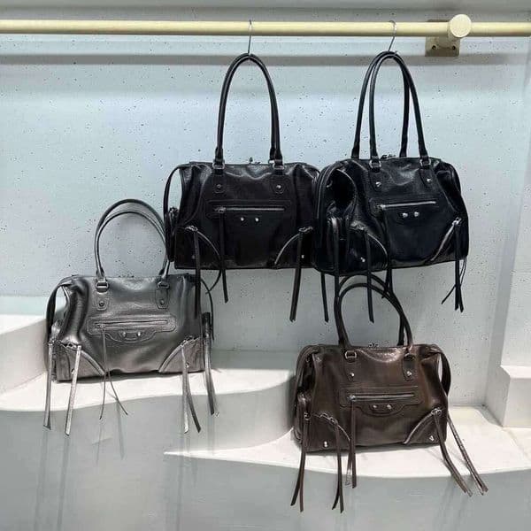 Retro Commuter Tote Autumn Winter New Rivet Daily Hot Girl Motorcycle Large Capacity Shoulder Bag JINXIANGGUO