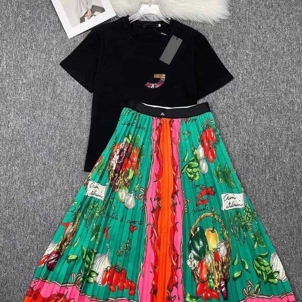 dresses for woman Luxury womens designer clothing summer t shirt dress Embroidery letter vegetable print Fashion Pleated skirt Casual Short sleeve party Dress