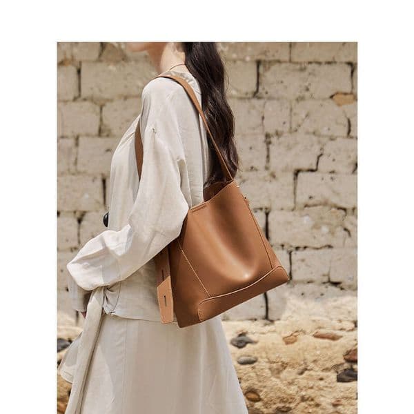 Nalandu New Women's Crossbody Versatile Genuine Leather Single Shoulder Large Capacity Commuter Bucket Bag