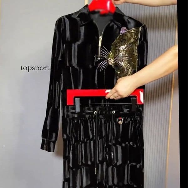 New autumn winter high-end gold velvet tiger head print casual suit for men, trendy, light luxury, stylish and handsome two-piece set