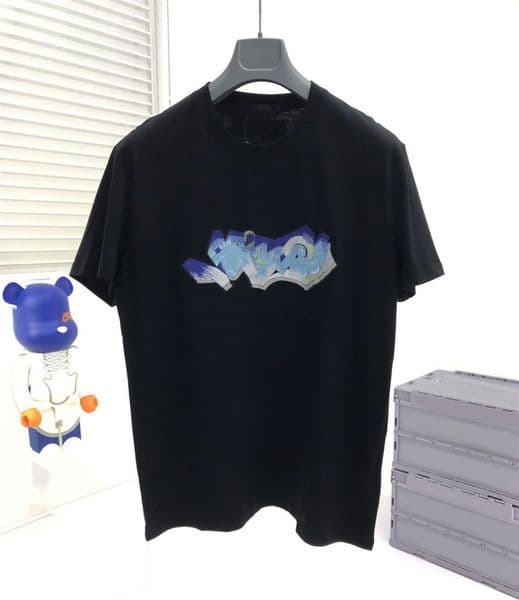 Louise Top 5A Designer T-Shirts Mens Graffiti Tees Printing Letter 2026 Dept T Shirt Man Pants Sweat Joggers Summer New Arrivals Lvs Shirts F2c