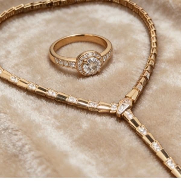 Women's Trendy Spirit Snake Full Paved Zircon Asymmetric Pendant Necklace Unique Niche Design Stylish Fashion Jewelry Gift