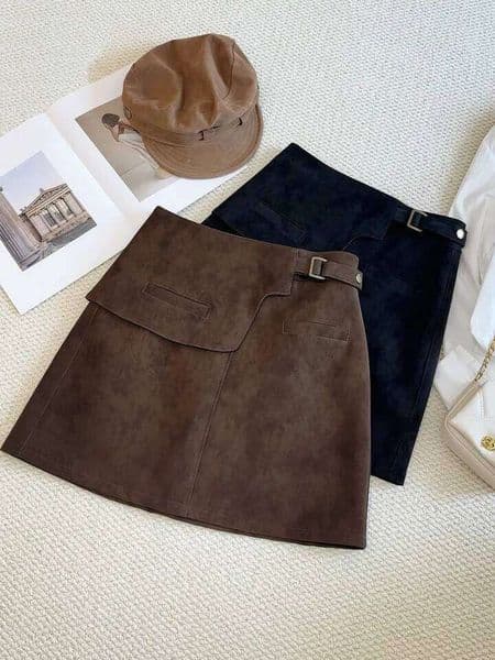 Fashionable stylish suede for women in autumn, versatile and slimming short style, hip hugging skirt, sexy mini skirt 26W0302