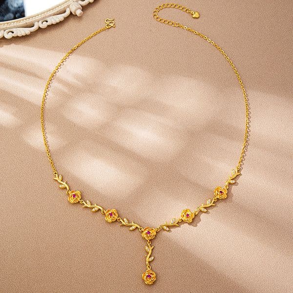 Women's Fashion Rose Flower Zircon Inlaid Pendant Necklace Trendy Design Elegant Clavicle Chain Light Luxury Waterproof Anti-Fade Jewelry Gift for Her