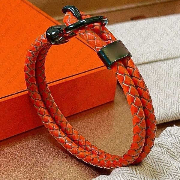 Designer Bracelet Luxury Bangle Bracelet Jewelry Red Leather Bracelet Adjustable Genuine Leather Cuff Fashion Punk Style Unisex Gift for Men Bestseller