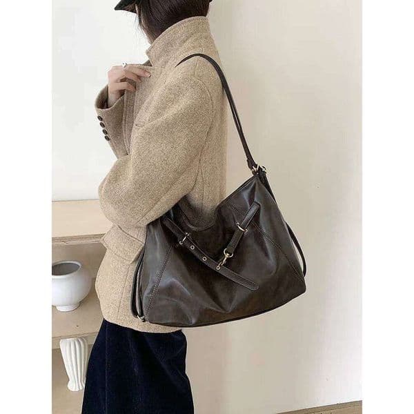 2026 new retro shoulder bag, large capacity backpack, fashionable and casual women's daily commuting bag C260303