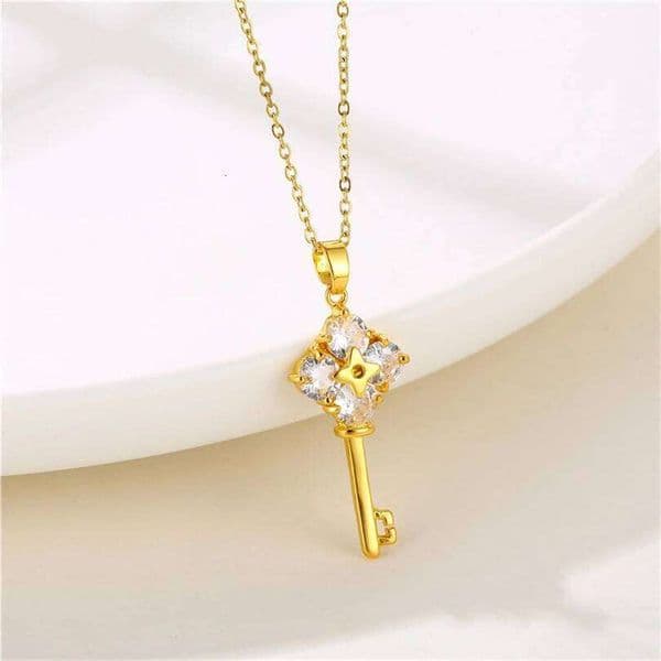 New Romantic Open Your Heart Key Pendant Stainless Steel Necklaces For Women Korean Fashion Sweet Sexy Female Clavicle Chain Y260302