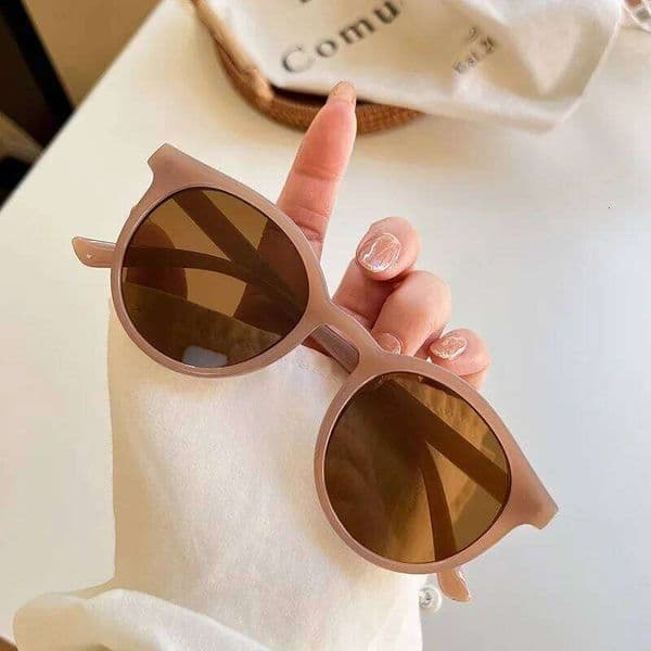 New Vintage Women's Sunglasses Fashion Trendy Small Round Frame Driving Eyewear Outdoor Travel Glasses UV400 Gafas De Sol Y260302