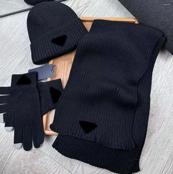 Hats Scarves Gloves Sets Luxury Winter Warm Set Designer Hat Scarf Glove Three-Piece Of Knitted Women And Men Outdoor