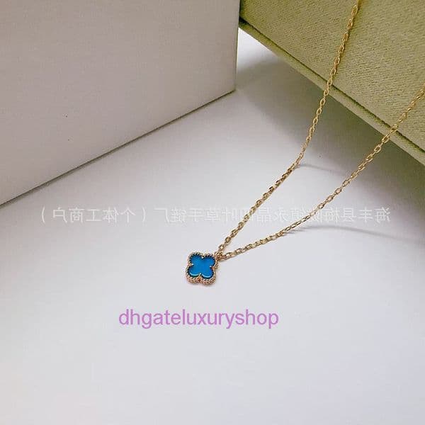 vanly cleeef necklace designer jewelry four-leaf clover necklace single clover flower necklace does not fade popular on live broadcasts