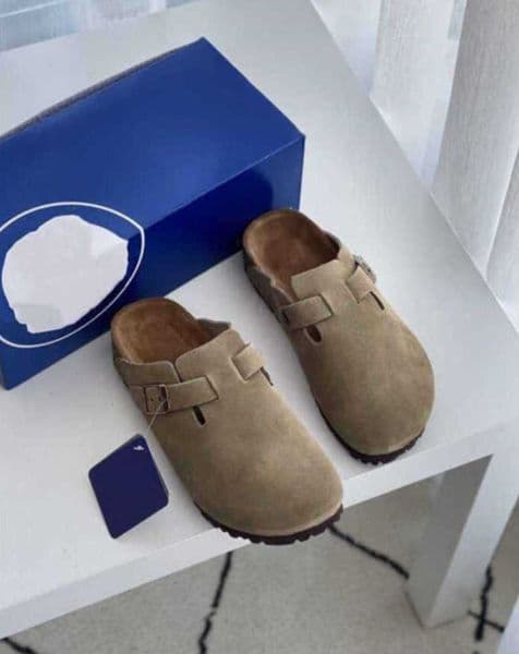 2026 Sandalias de diapositivas diseador para mujer Zuecos cuero Zapatillas verano Hebilla Correa Pisos Casual Corcho Diapositivas pyrq