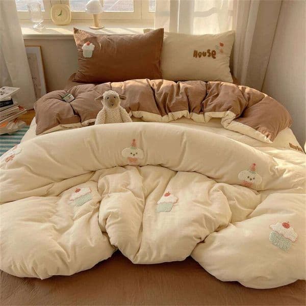 Cute Towel Embroidery Duvet Soft Comforter Cover with Pillowcase Bed Sheet Four Piece Sets Home Decoration Bedding Set C260304