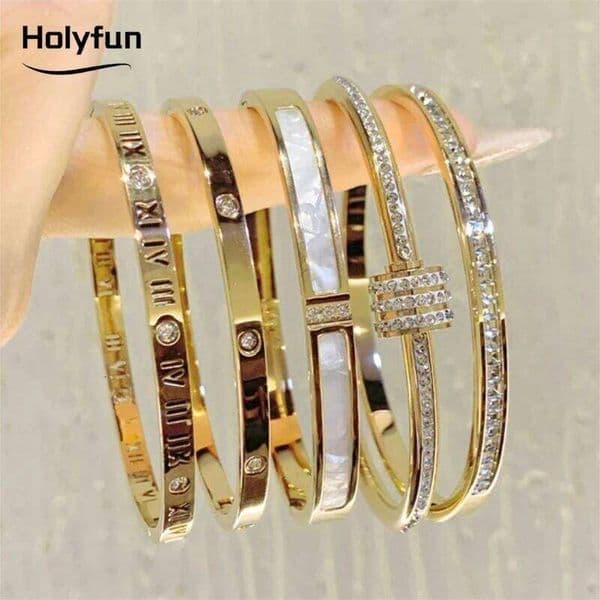 Classic Bracelet Design Gold Color Waterproof Stainless Steel Luxury Brand Sparkling Zircon Bangles for Women Gift Jewelry XJ260303