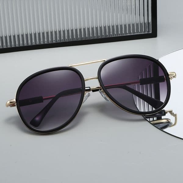 Classic Designer Sunglasses for Women Men Retro Vintage Fashion UV Protection Lightweight Frame All-Match Stylish Eyewear