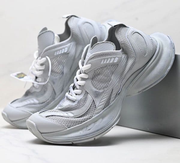 2026 Top Brand Women Men Circuit Low-top Sneakers Fabric Mesh Breathable Leather Outdoor Runner Sports Couple Daily Wear Platform Skateboard Walking