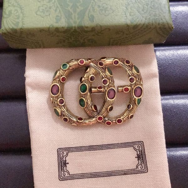 Popular Women Men Designer Letter Brooches 18K Gold Plated Copper Material Inlay Crystal Jewelry Brooch Pin Marry Christmas Party Love Gift Accessorie