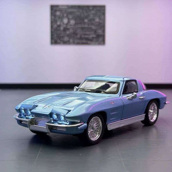 1: 32 Corvette C2 Camaro SS Diecast Alloy Model Toys Car Front Wheel Steering with Sound Light Pull Back Vehice Boy Fashion Gift C260305