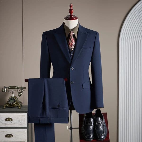 Highend wool suit set for men fashionable and stylish business casual threepiece Tencel grooms wedding dress 260302