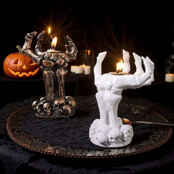 1PC,Halloween party,Halloween resin material retro skull hand decorated candlestick XJ260305