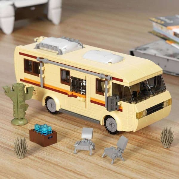 MOC Breaking Bad Cooking Lab RV Car Pinkman Edacational Building Blocks Set Walter White Vehicle Toy For Children Birthday Gift Z260305