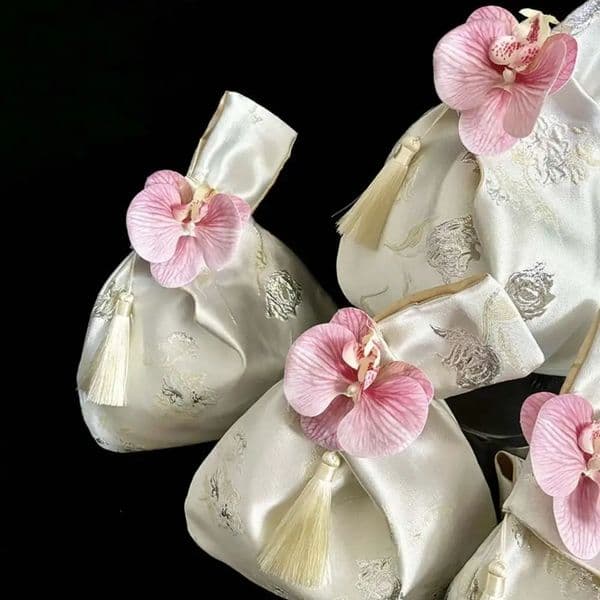 Small Item Pouch Tassel Knot Wrist Bag Storage Bags Flower Pendant Chinese Style Handbag Cosmetic Bag Lunch Bag260306BJ