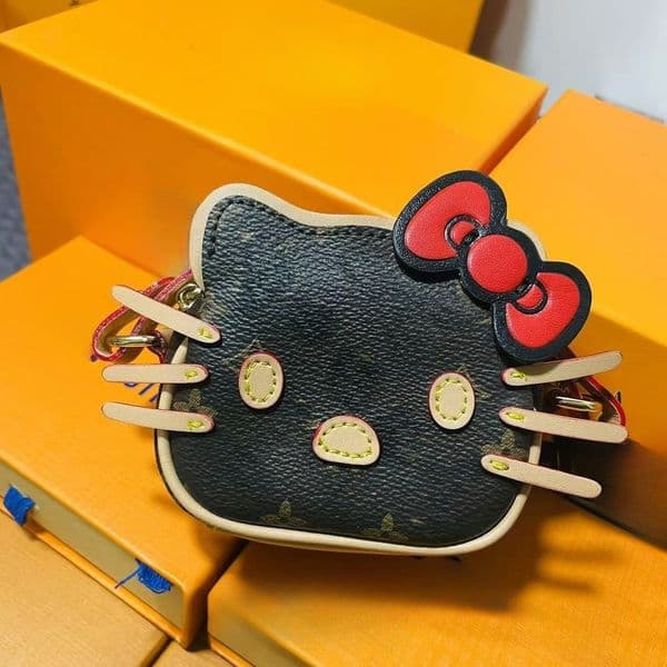 Keychain Brand Designer Luxury Car Keycring Ladies Bag Charm Leather Fashion High Quality Leather Womens Bag Pendant Accessories