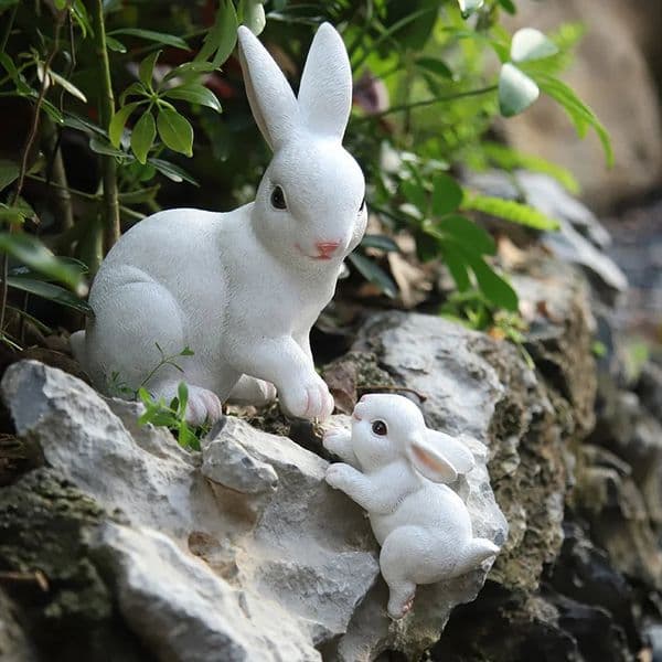 Whimsical Easter Bunny Family Statue-Rustic Resin Garden Tabletop Decor Perfect for Spring Ambiance 260305