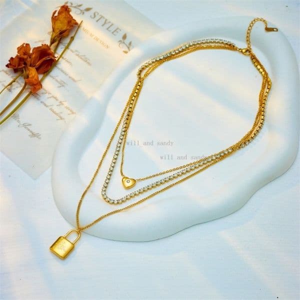 Stacking Designer Heart Lock Necklace 18K Gold Plated Luxury Necklaces Stainless Steel Pendant Necklace for Women and Mens Chain Jewelry CZ Jewelry