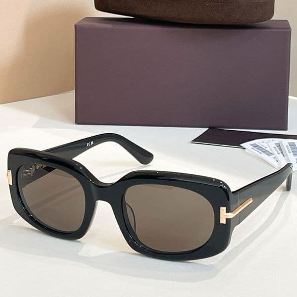 ICON RECTANGULAR SUNGLASSES luxury womens designer sunglasses FT1253 shiny acetate frame style sunglasses refined golden colour sign detail UV400 Protection