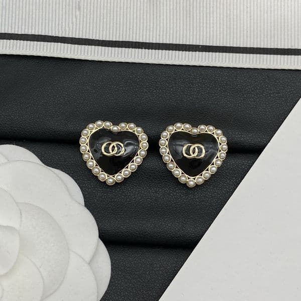 designer channels earrings luxury jewelry Black Resin Heart-Shaped Stud Earrings for Women