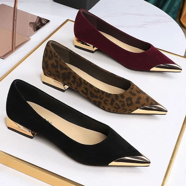 Retro womens low heeled shoes suede Ladies shoes Metal pointed tip women shoes Comfortable Female shoes low heel Office shoes 260306