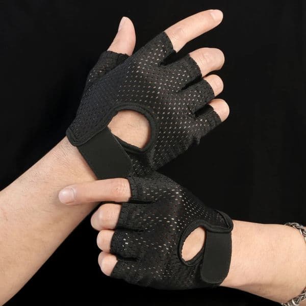 Gym Fitness Gloves Women Breathable Quick-Drying Half Finger Anti-Slip Outdoor Sport Cycling Gloves Weight Lifting Yoga Gloves 260304