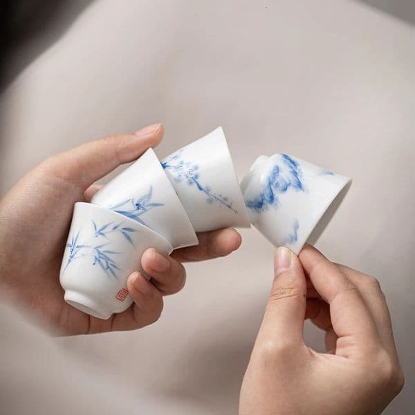 Underglaze hand-painted white porcelain tea cup household small teacup tea bowl cup smell cup kung fu tea set master cup 260227